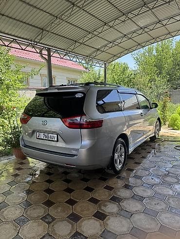 Toyota Sienna: 2019 г., 3.5 л, Автомат, Бензин, Минивэн — 3