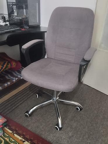 Офисные кресла: Офисное кресло, Новый, С колесиками, цвет - Серый, Платная доставка, Самовывоз — 3