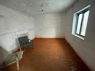 Бөлмөлөр: 45 м², 2 бөлмө, Унаа токтотуучу жай, Забор, тосулган — 4