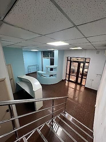 Кыймылсыз мүлк: Район ЦУМ Сдается помещение Площадь: 135м2 Отдельностоящий магазин — 5