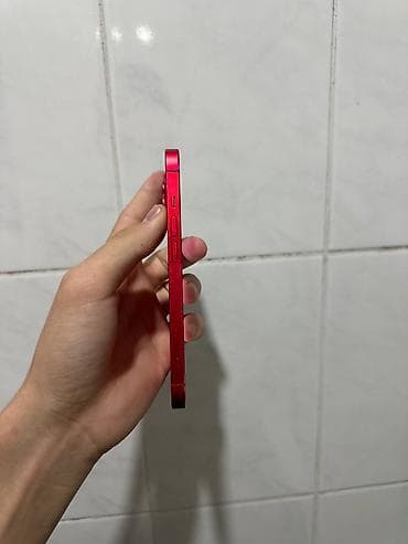 realme c2: IPhone 14, Б/у, 256 ГБ, Красный, Чехол, 83 % — 4