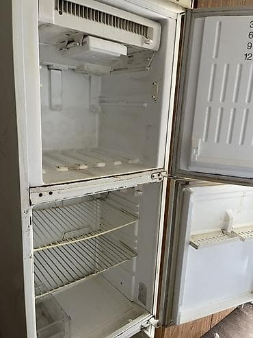 komp kg: Холодильник Stinol, Б/у, Двухкамерный, 60 * 200 * 60 — 2