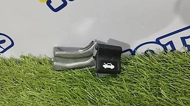 Subaru Outback 2010 год, ручка открытия багажника