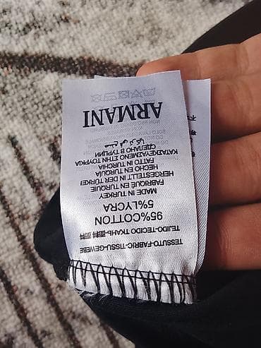 футболка барса: Мужская футболка, 2XL, Emporio Armani, Новый, цвет - Черный — 4