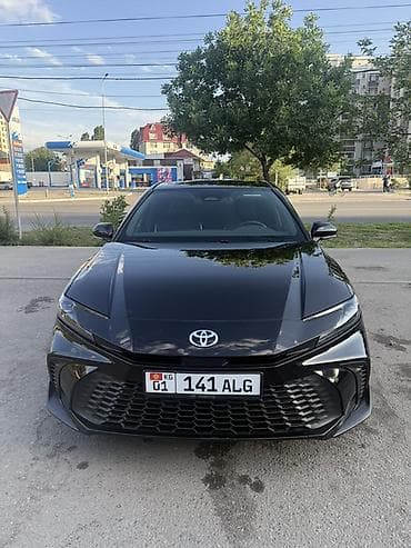 армянский номер: Toyota Camry: 2024 г., 2.5 л, Автомат, Гибрид, Седан — 4