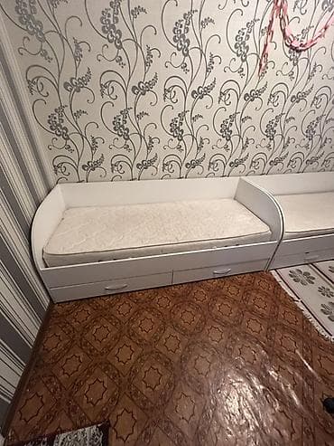 Дом и сад: Односпальная кровать, Б/у, С матрасом, длина - 200 см — 3