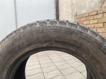 где купить шины дешево: Шины 235 / 60 / R 16, Зима, Б/у, Пара, Легковые, Maxxis — 2