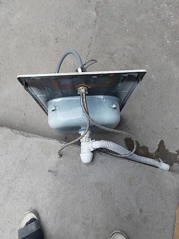 эмалированная: Кухонная мойка с крылом и смесителем - Материал: металл с эмалевым — 2