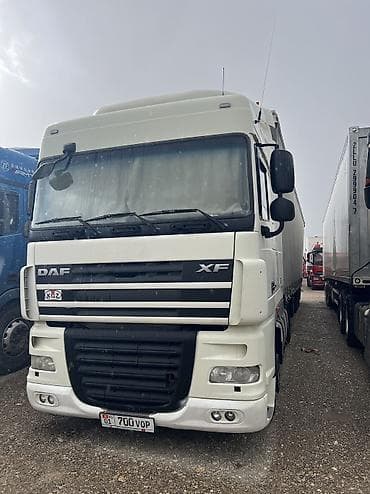 xf: Тягач, DAF, 2012 г., Тентованный — 2