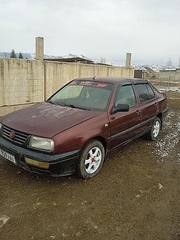 Volkswagen Vento: 1994 г., 1.8 л, Ручные, Бензин, Седан — 1