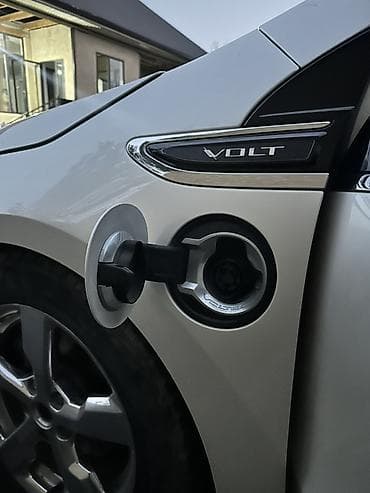 byd зарядка: Chevrolet Volt: 2012 г., 1.4 л, Автомат, Гибрид, Хэтчбэк — 6