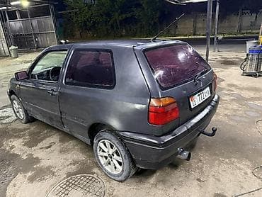 Volkswagen Golf: 1992 г., 1.8 л, Механика, Бензин, Хэтчбэк — 2