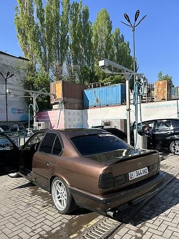 ланкрузер 80: BMW 5 series: 1988 г., 2.5 л, Ручные, Бензин, Седан — 3