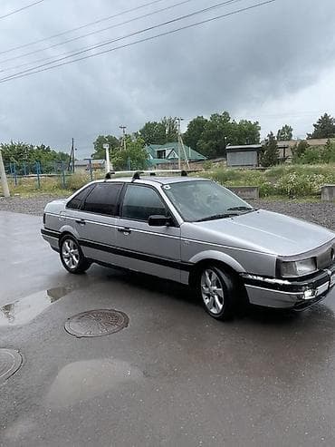 Volkswagen: Volkswagen Passat: 1988 г., 1.8 л, Механика, Бензин, Седан — 2