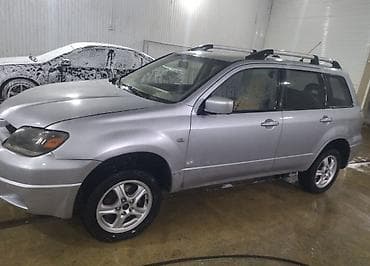 range rower: Mitsubishi Outlander: 2004 г., 2 л, Механика, Бензин, Кроссовер — 4