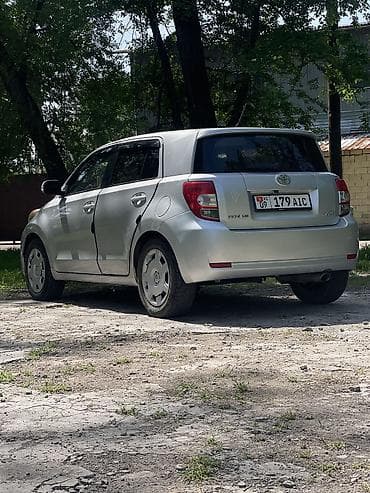 бмв e36: Scion xD: 2010 г., 1.8 л, Автомат, Бензин, Хэтчбэк — 5