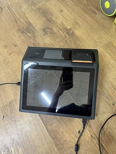 Торговое оборудование: POS-терминал Mini D2 с сенсорным экраном и сканер штрих‑кодов — 1