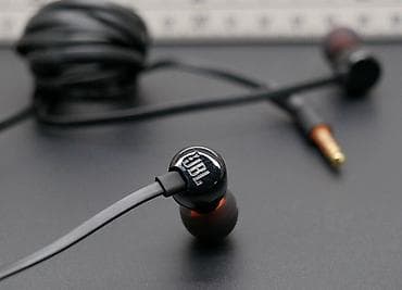Проводные гарнитуры: Наушники проводные — 2