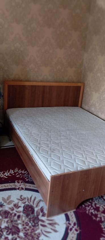 Прямой диван, Б/у