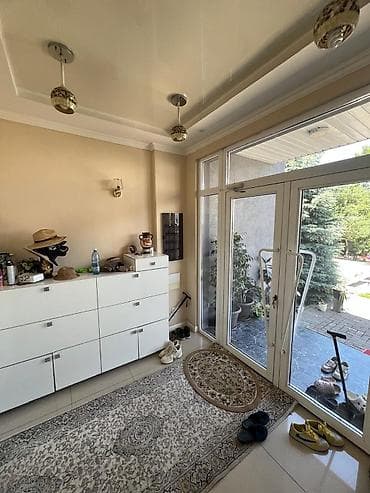 этаж: 🏡 Продаётся Дом в ж/м Киргизия-1, г. Бишкек! 📐 Площадь дома: ~250–300 — 9