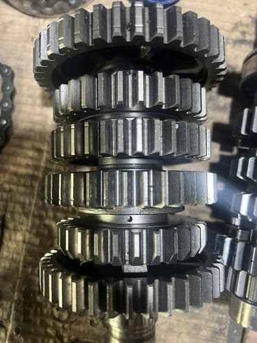 мотор на мотоцикл: КПП на Suzuki gsx R600-750 

Состояние идеал — 2