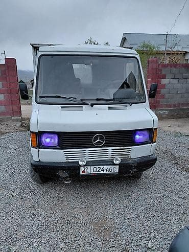 motor cycle: Легкий грузовик, Mercedes-Benz, Стандарт, 3 т — 2