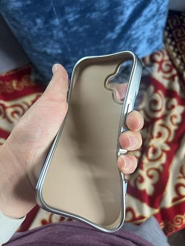 корпус белый: Чехлы для смартфона 1) Чехол «17 PRO» (бежевый, с внутренними — 2