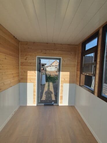 оборудование для фаст фуд: Небольшой торговый павильон с деревянной отделкой и окном выдачи — 6