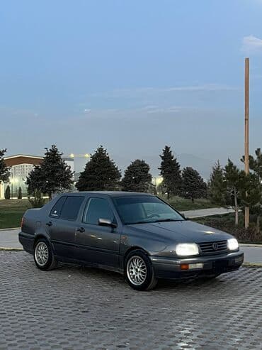 sprinter дельфин: Volkswagen Vento: 1993 г., 1.8 л, Механика, Бензиновая, Седан — 1