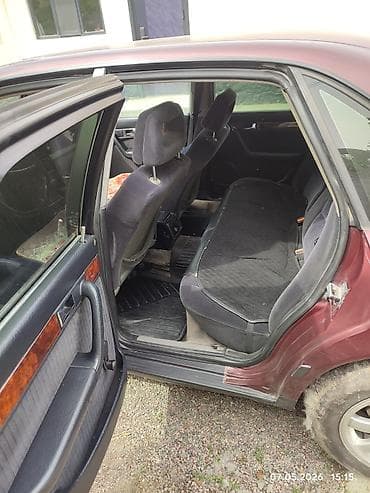 mazda 325: Audi 100: 1990 г., 2.8 л, Механика, Бензин, Седан — 3