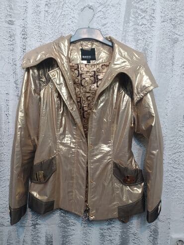 на железных номерах: Шикарная куртка Basic, размер на M/L, не ношенная — 1