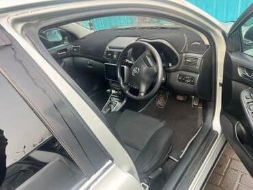 дополнительные приборы: Toyota Avensis: 2003 г., 2 л, Автомат, Универсал — 7