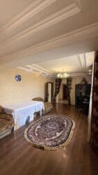 Үйдү ижарага алам: 220 кв. м, 5 бөлмө, Кондиционер, Унаа токтотуучу жай, Жертөлө, ороо — 10