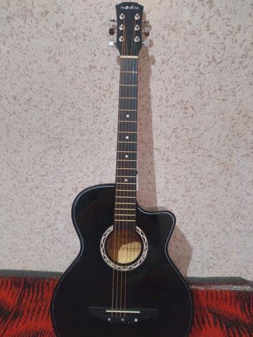 книга китеп: Срочно продаётся. шести струнная Акустическая гитара б/у в очень — 6