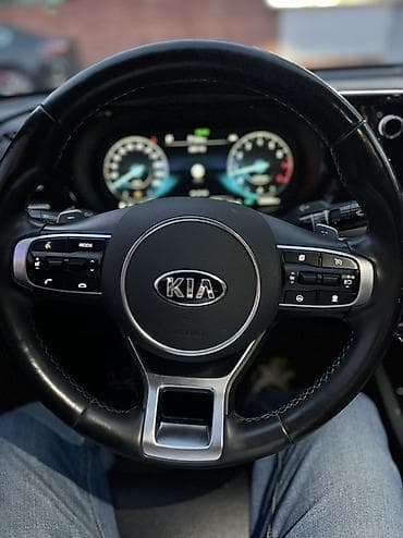 бизнем: Kia K5: 2020 г., Седан — 10