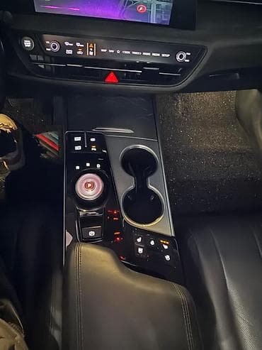 Kia K8: 2024 г., 2.5 л, Автомат, Бензин, Седан — 8