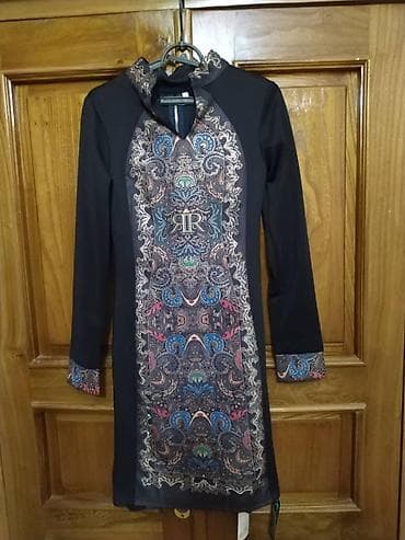 серое платье с: Ликвидация товара 
Фабрика Пекин 
Сдаём по килограммам
1кг-40 сом — 3