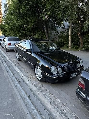 Mercedes-Benz E-Class: 2001 г., 3.2 л, Автомат, Бензин, Седан