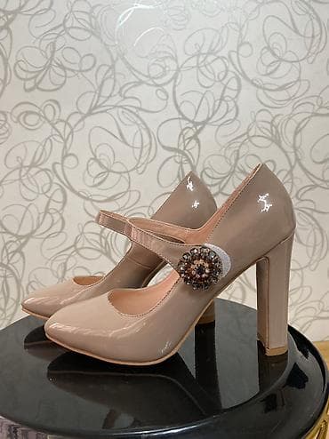 молодежная одежда бишкек: Туфли, 39, Toleeao, Новый, цвет - Бежевый, Самовывоз, Платная доставка — 3