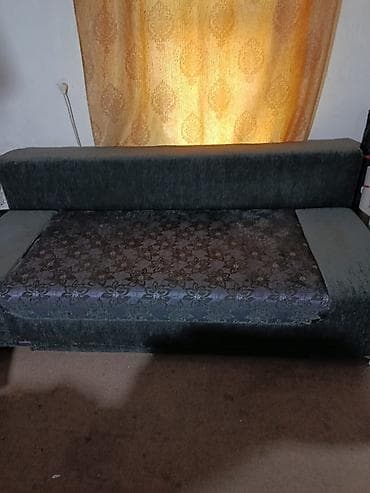 Диваны: Прямой диван, Б/у — 2