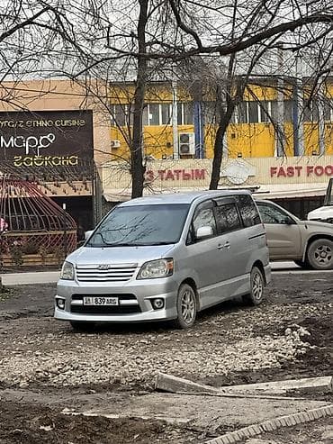 town ace noah: Toyota Noah: 2002 г., 2 л, Автомат, Бензин, Минивэн — 1
