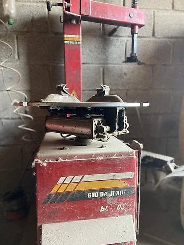 Автосервисное оборудование: Шиномонтажный комплект GUO DA JI XI Описание: - Станок для — 1