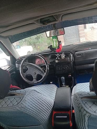 Volkswagen Vento: 1992 г., 1.8 л, Кол менен иштөөчү, Седан — 2