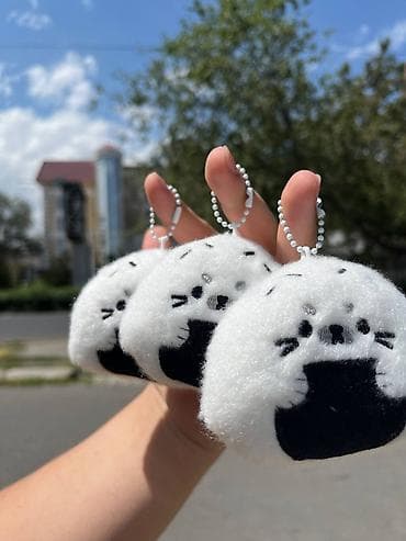 Брелок, Текстиль, Новый, Унисекс, цвет - Белый — 1