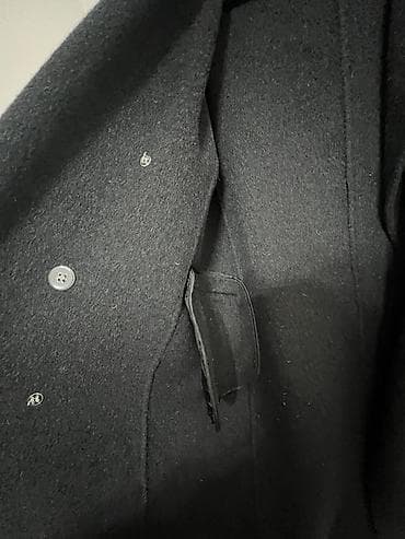 second hand: Женское пальто цвета графит - Длина: миди - Крой: прямой/свободный — 8