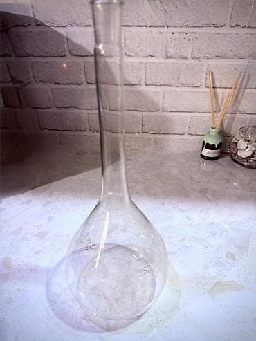 Бакча эмереги: Лабораторная колба (колба Пирогова/Пирсона) с круглым дном и длинным — 1