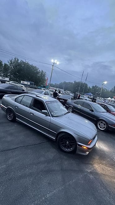 BMW 5 series: 1989 г., 2.5 л, Механика, Бензин, Седан