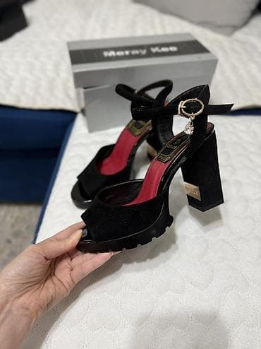 Босоножки, 34, 35, Новый, цвет - Черный, Самовывоз, Платная доставка