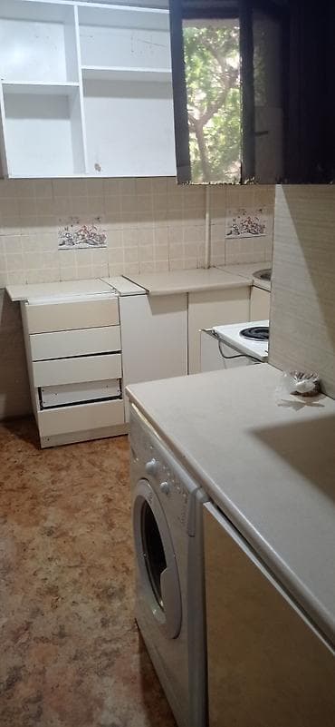 Сдаю квартиру,в районе Ошского рынка 12/1этаж 1комнатная депозит — 3
