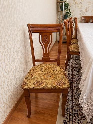 резной сундук: Стол и стул для зала, Б/у, Самовывоз, цвет - Коричневый — 3